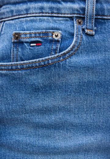 Прямые джинсы