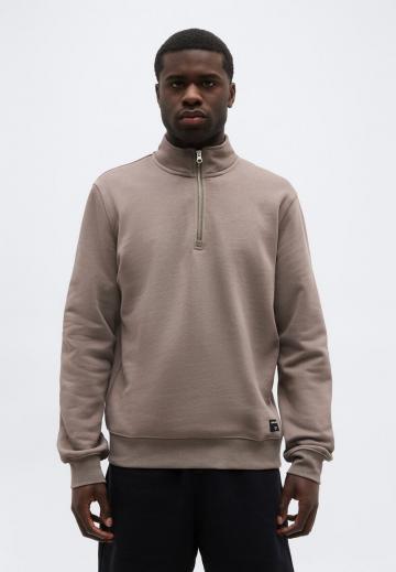 Спортивная кофта