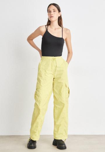 Топ на бретельках