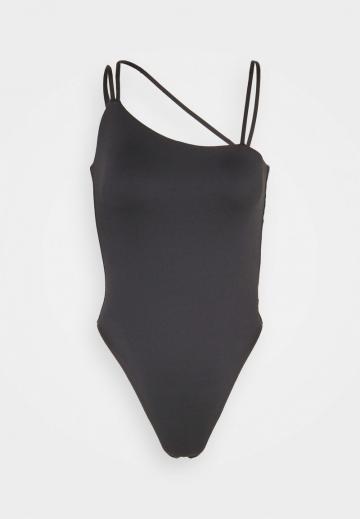 Топ на бретельках