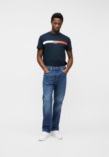 Прямые джинсы