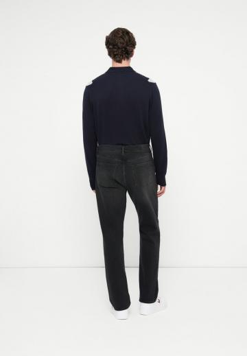 Прямые джинсы