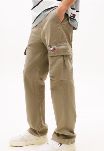 Брюки с накладными карманами