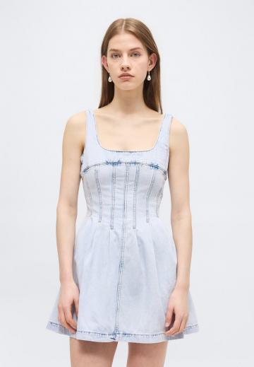 Джинсовый комбинезон