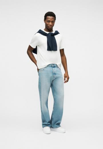 Прямые джинсы