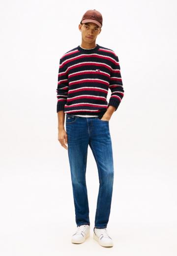 Узкие джинсы