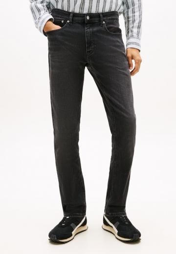 Узкие джинсы