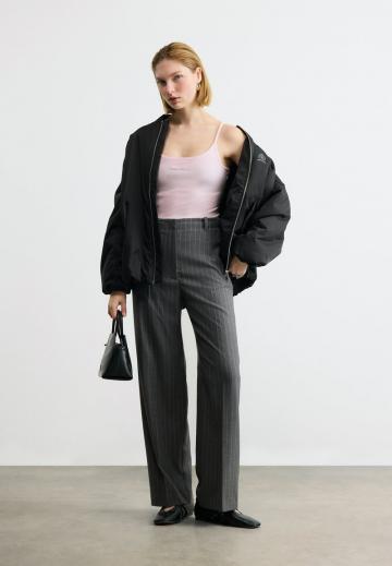 Топ на бретельках