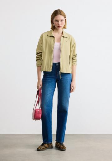 Прямые джинсы