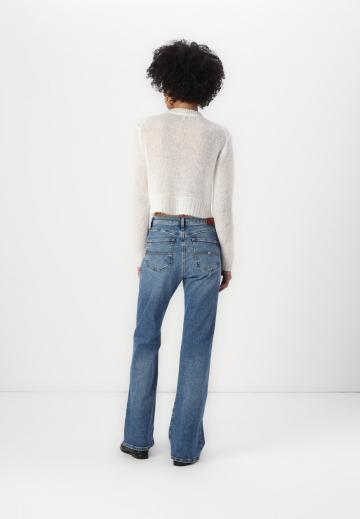 Клешеные джинсы