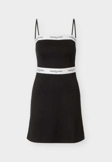 Короткое платье