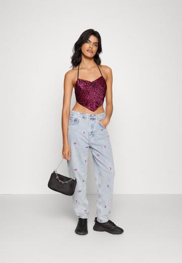 Топ на бретельках