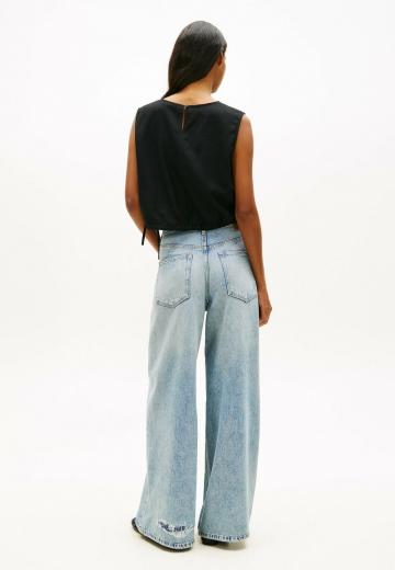 Блузка без рукавов