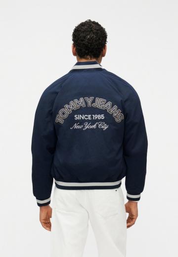 Куртка бомбер