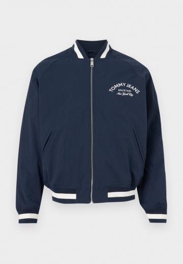 Куртка бомбер