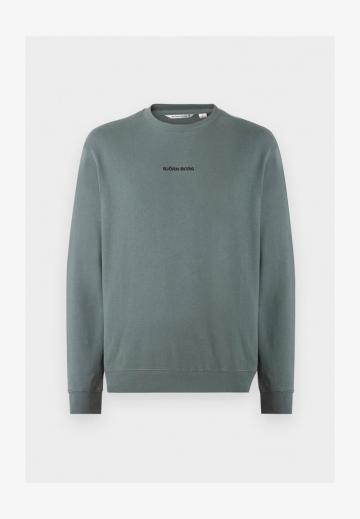 Спортивная кофта