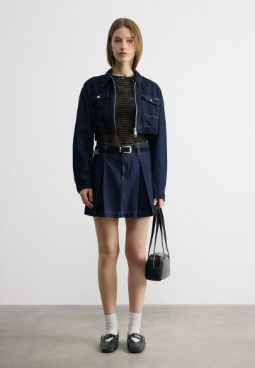 Короткая куртка