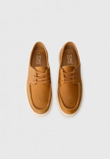 Ботинки на шнуровке