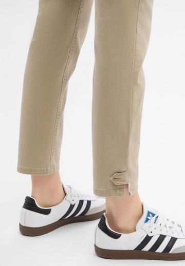 Короткие джинсы