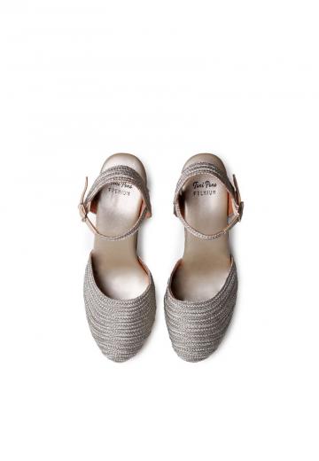 Туфли на высоком каблуке