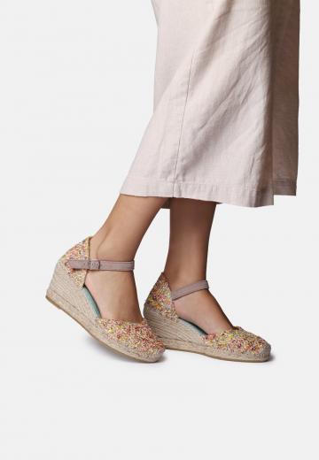 Туфли на танкетке