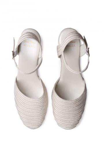 Туфли на танкетке