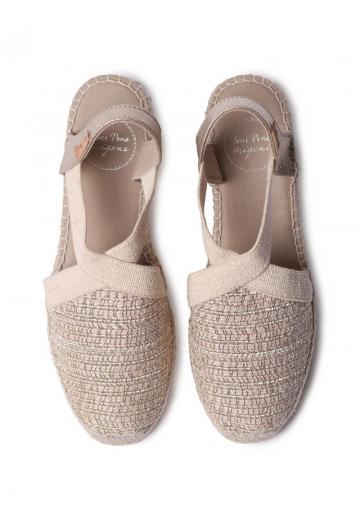 Туфли на танкетке