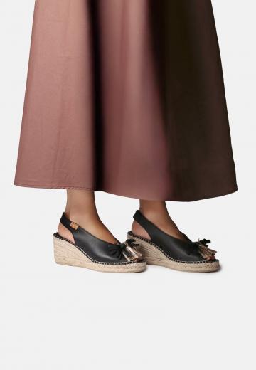 Туфли на танкетке