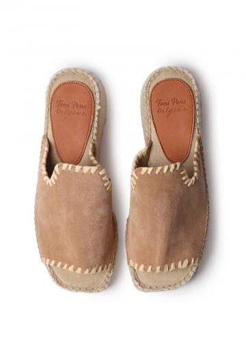 Босоножки на каблуке