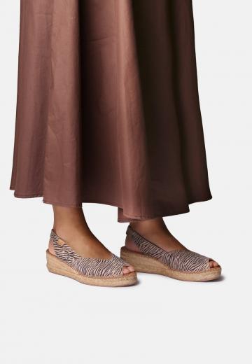 Туфли с открытым носом