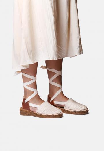 Туфли на шнуровке