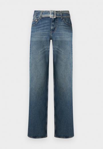 Прямые джинсы