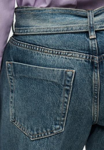 Прямые джинсы