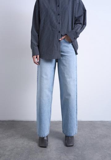 Клешеные джинсы