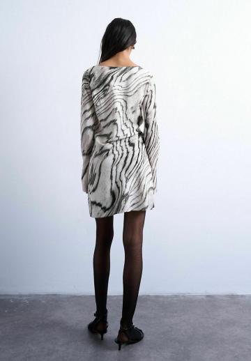 Короткое платье