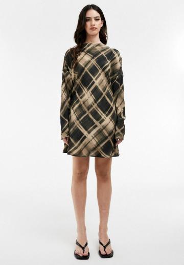 Короткое платье