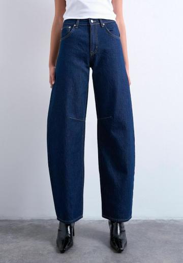 Свободные джинсы