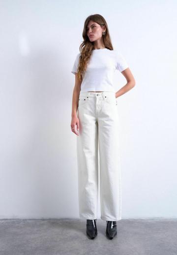 Свободные джинсы