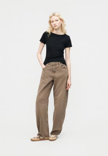 Прямые джинсы