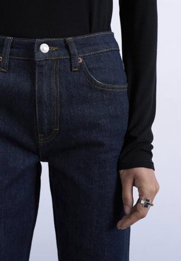 Прямые джинсы