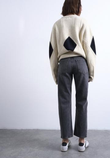 Прямые джинсы