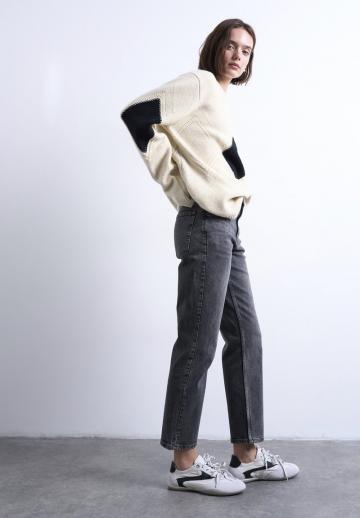 Прямые джинсы