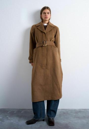 Шерстяное пальто