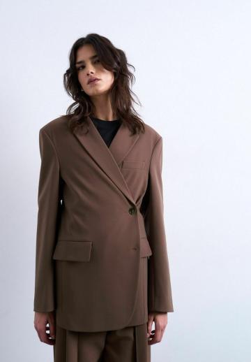 Короткое пальто