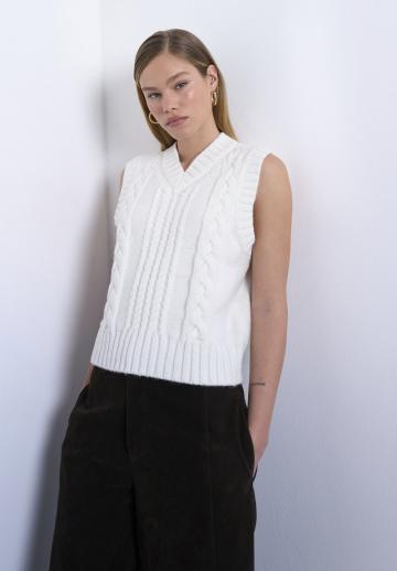 Пуловер без рукавов