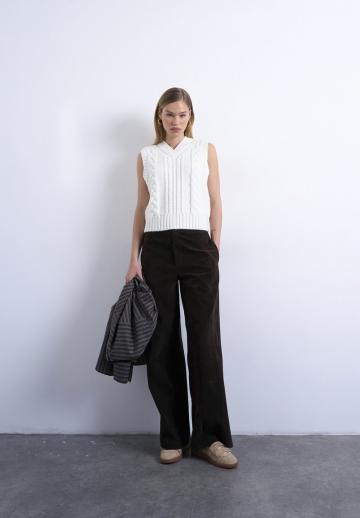 Пуловер без рукавов