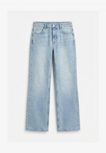 Клешеные джинсы