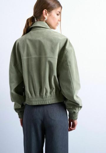 Блейзер с накладными карманами