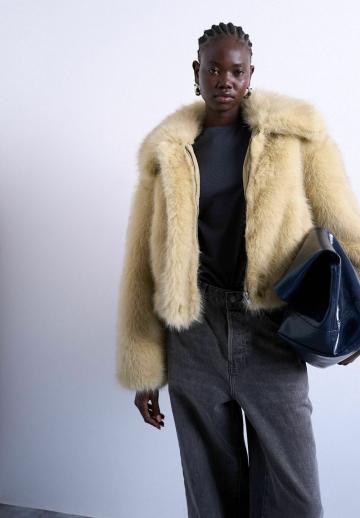 Зимняя куртка