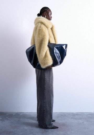 Зимняя куртка